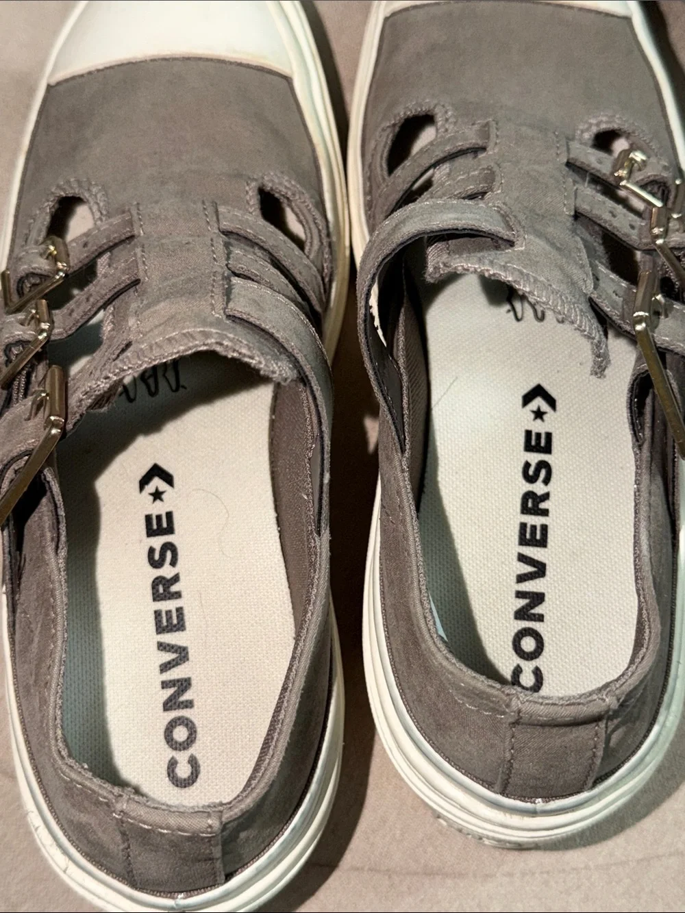 Converse step out